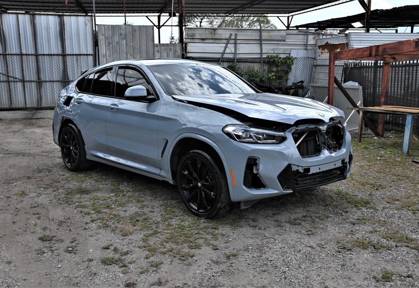 2024 BMW X4 xDrive30i's photo