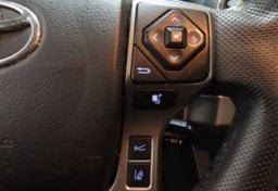 2021 Toyota Tacoma SR5 - Thumbnail 31