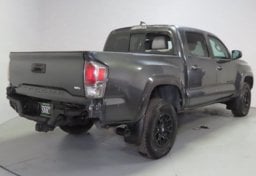 2021 Toyota Tacoma SR5 - Thumbnail 10