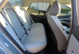 2025 Hyundai ELANTRA Limited - Thumbnail 31