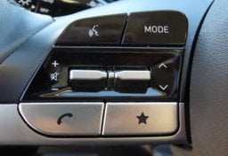 2025 Hyundai ELANTRA Limited - Thumbnail 18