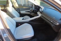 2025 Hyundai ELANTRA Limited - Thumbnail 29