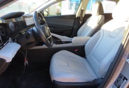 2025 Hyundai ELANTRA Limited - Thumbnail 30