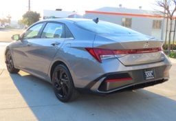 2025 Hyundai ELANTRA Limited - Thumbnail 6