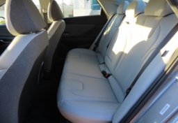 2025 Hyundai ELANTRA Limited - Thumbnail 30