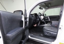 2022 Toyota 4Runner Premium - Thumbnail 28