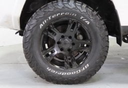 2022 Toyota 4Runner Premium - Thumbnail 15