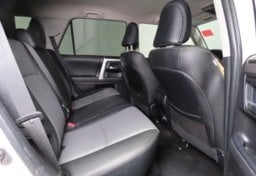 2022 Toyota 4Runner Premium - Thumbnail 33