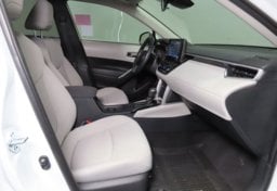 2022 Toyota Corolla Cross LE - Thumbnail 13