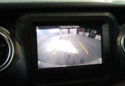 2020 Jeep Wrangler Sahara - Thumbnail 35