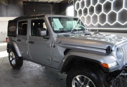 2020 Jeep Wrangler Sahara - Thumbnail 16