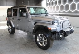 2020 Jeep Wrangler Sahara - Thumbnail 3