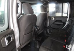 2020 Jeep Wrangler Sahara - Thumbnail 28