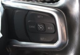 2020 Jeep Wrangler Sahara - Thumbnail 31