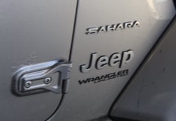 2020 Jeep Wrangler Sahara - Thumbnail 20