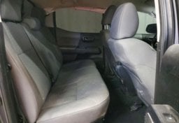 2021 Toyota Tacoma - Thumbnail 8