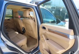 2011 Porsche Cayenne - Thumbnail 13