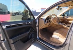 2011 Porsche Cayenne - Thumbnail 34