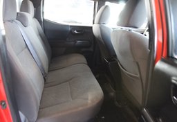 2016 Toyota Tacoma - Thumbnail 24