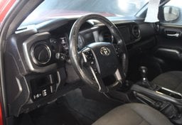 2016 Toyota Tacoma - Thumbnail 22