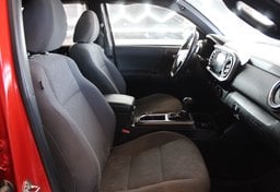 2016 Toyota Tacoma - Thumbnail 23