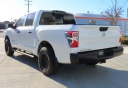 2019 Nissan Titan S - Thumbnail 5
