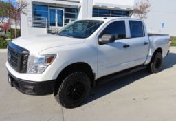 2019 Nissan Titan S - Thumbnail 1