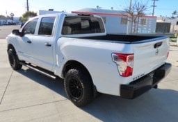 2019 Nissan Titan S - Thumbnail 7