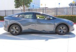 2023 Toyota Prius - Thumbnail 5