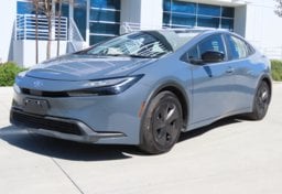 2023 Toyota Prius - Thumbnail 1