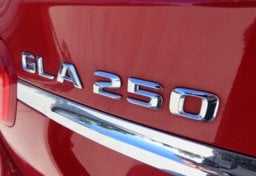 2016 Mercedes-Benz GLA - Thumbnail 17