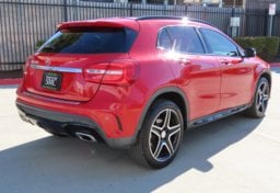 2016 Mercedes-Benz GLA - Thumbnail 8