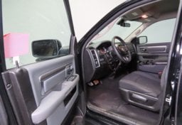 2019 Ram 1500 Classic Warlock - Thumbnail 28