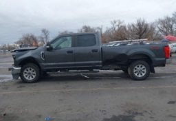 2020 Ford F-350 Super Duty - Thumbnail 3