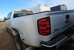 2017 GMC Sierra 3500HD - Thumbnail 3