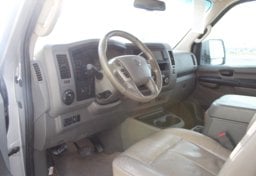 2015 Nissan NV 3500 HD S - Thumbnail 33