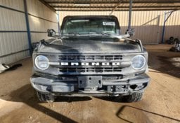 2025 Ford Bronco - Thumbnail 3