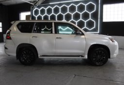 2022 Lexus GX 460 - Thumbnail 9