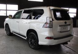2022 Lexus GX 460 - Thumbnail 8