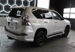 2022 Lexus GX 460 - Thumbnail 5