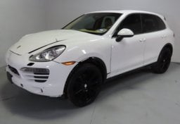 2014 Porsche Cayenne - Thumbnail 1