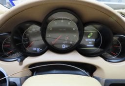 2014 Porsche Cayenne - Thumbnail 31