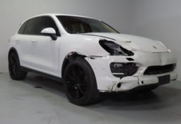 2014 Porsche Cayenne - Thumbnail 4