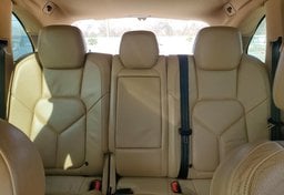 2014 Porsche Cayenne - Thumbnail 2