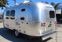 2017 Airstream BAMBI 20FB - Thumbnail 9