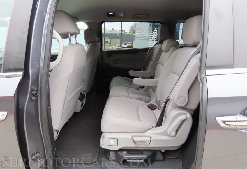 2023 Honda Odyssey EX - Image 32