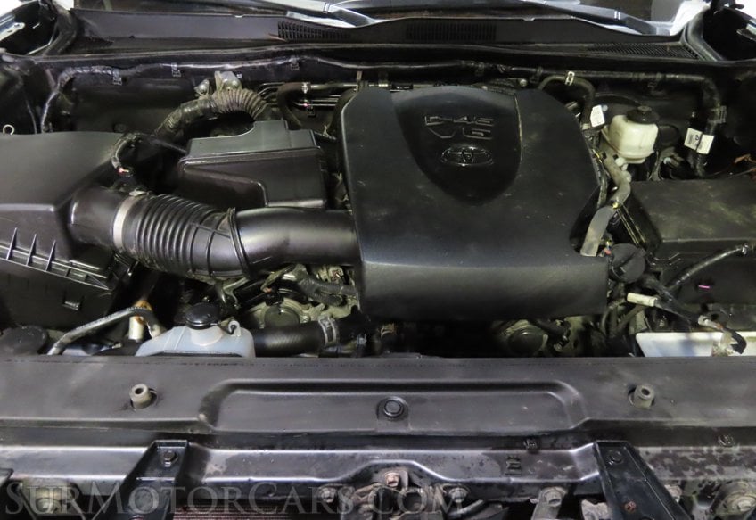 2021 Toyota Tacoma SR5 - Image 29