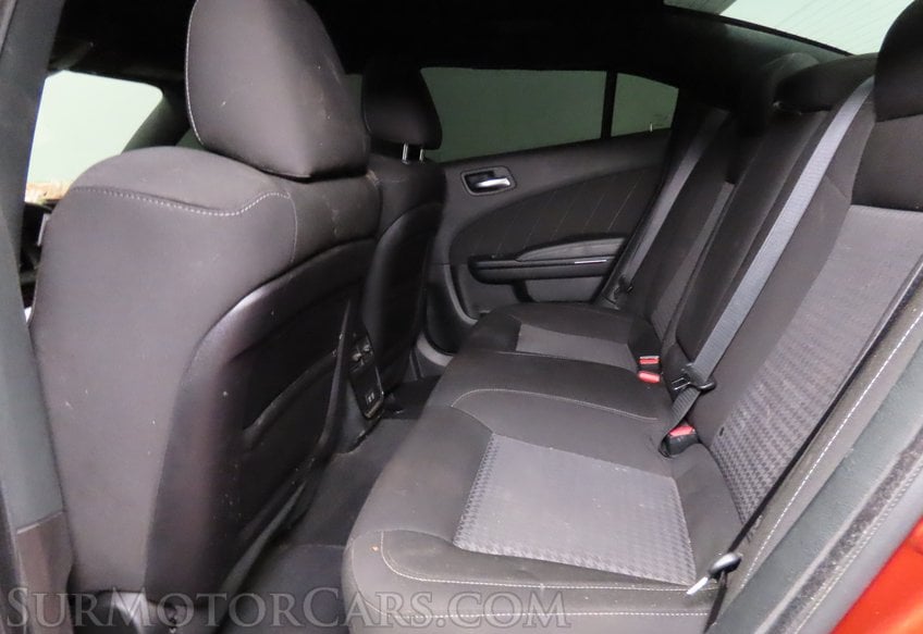 2022 Dodge Charger R/T - Image 27