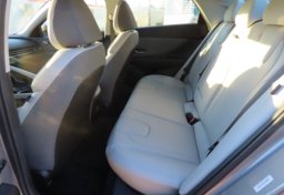 2025 Hyundai ELANTRA Limited - Image 41