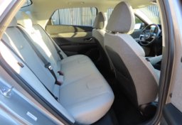 2025 Hyundai ELANTRA Limited - Image 52